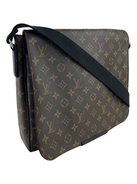 bolsa tiracolo louis vuitton|louis vuitton football player.